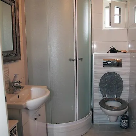 Apartment Iris Makarska