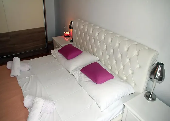 Iris דירה מאקרסקה