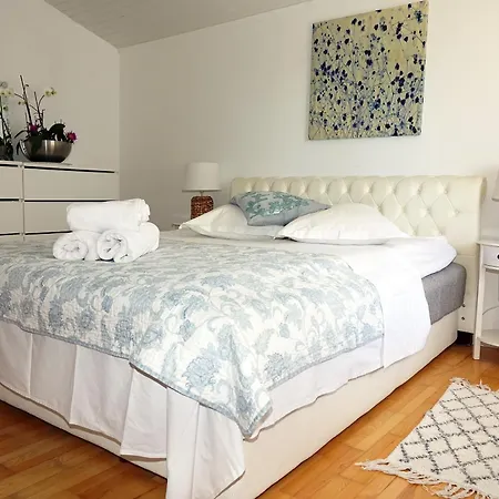 Iris Apartman *